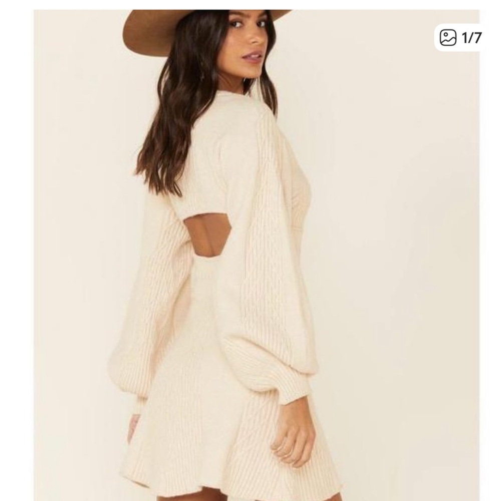 Free People Emmaline Cable Knit Mini Sweater
Dress Ivory Boho M